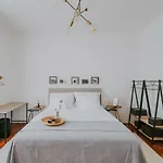 Alloro Boutique بولا
