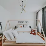 Alloro Boutique شقة