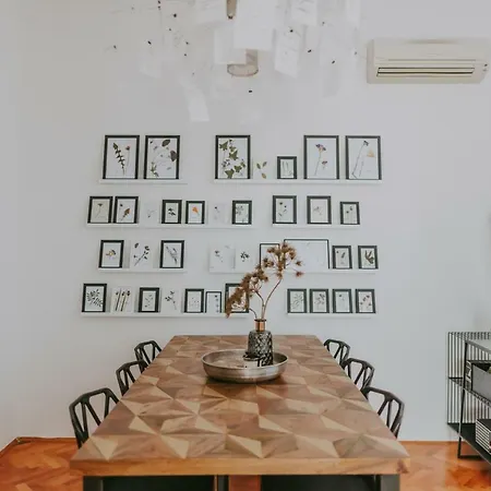 Alloro Boutique Пула